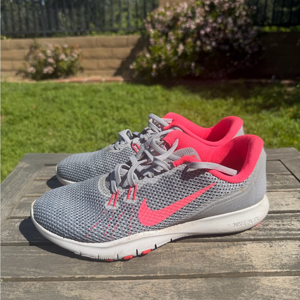 Nike Women's Gray Mesh Trainers with Pink Accents